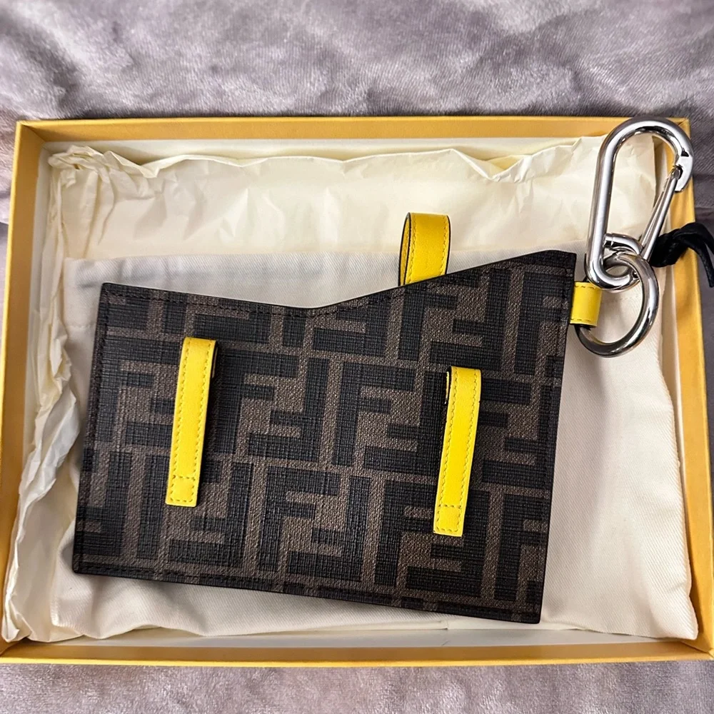 Fendi - Picture 4 of 8
